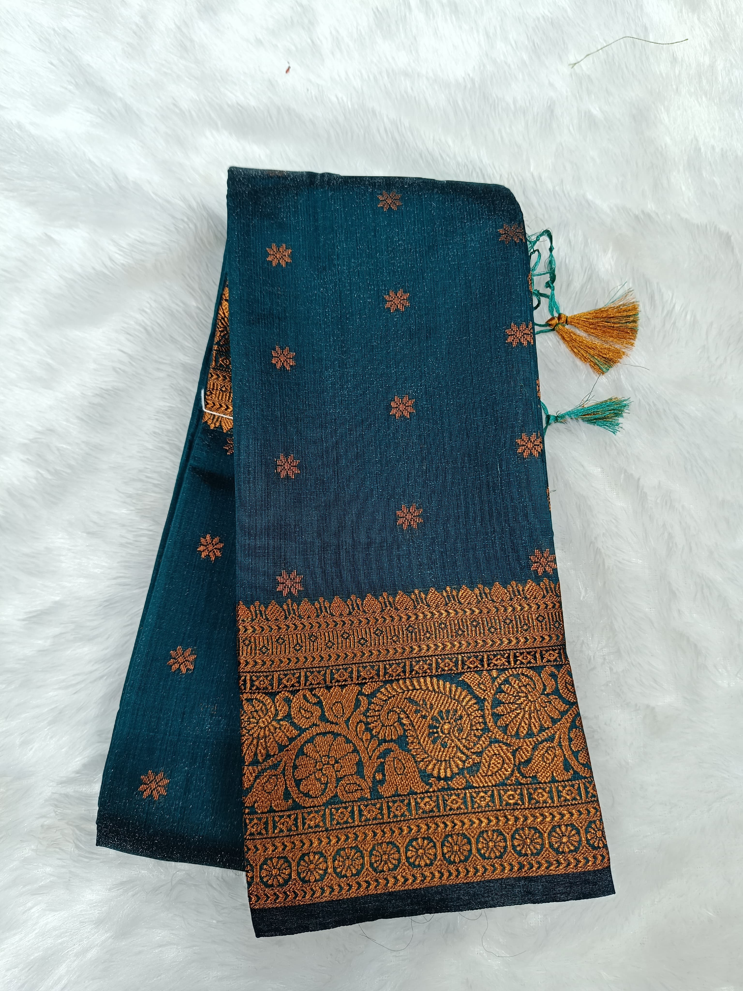 Kalanjali Paithani 106