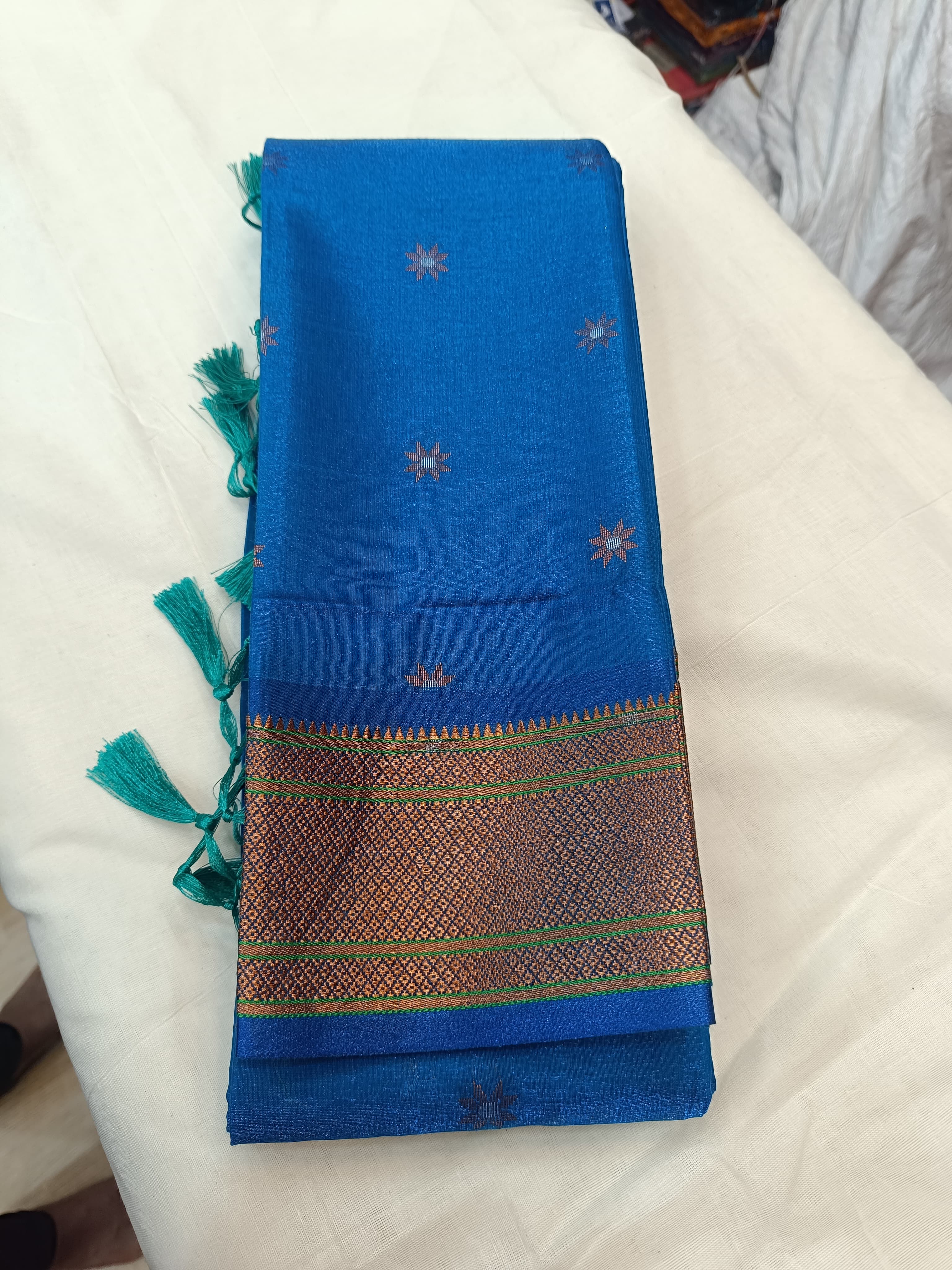 Kalanjali Paithani A103